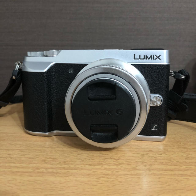 LUMIX DMC-GX7MK2 標準ズームレンズキット シルバーカメラ