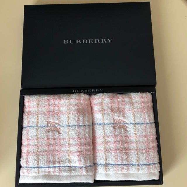 BURBERRY(バーバリー)のバーバリー フェイスタオル インテリア/住まい/日用品の日用品/生活雑貨/旅行(タオル/バス用品)の商品写真