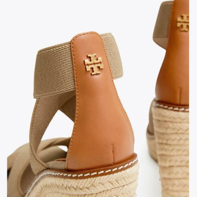 Tory Burch(トリーバーチ)のトリーバーチ 今期新品 ウェッジソールサンダル レディースの靴/シューズ(サンダル)の商品写真