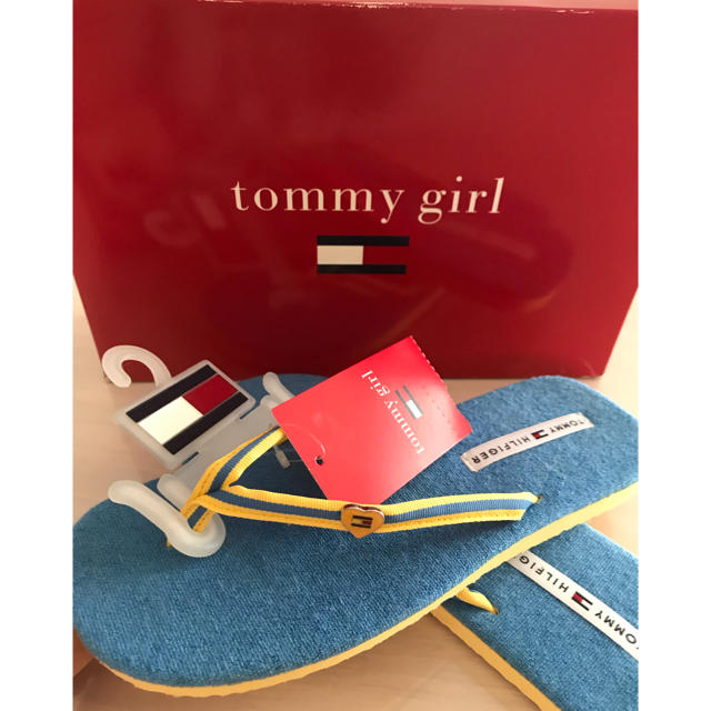 TOMMY HILFIGER(トミーヒルフィガー)のTOMMY ビーチサンダル レディースの靴/シューズ(ビーチサンダル)の商品写真