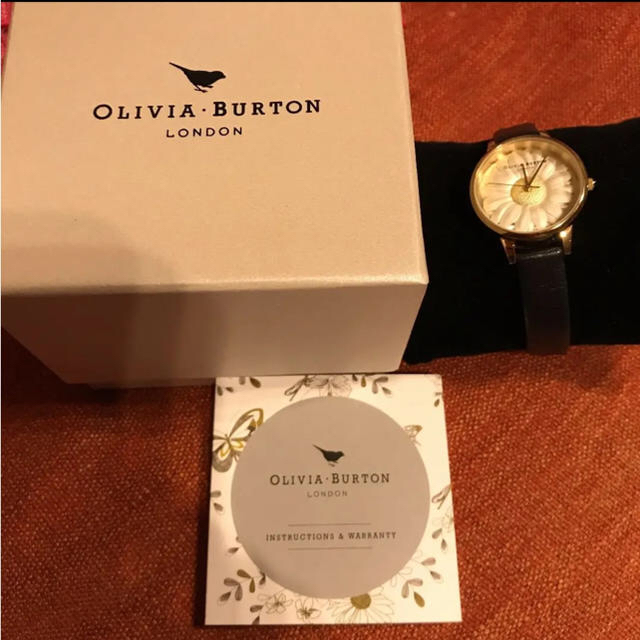 OLIVIA BURTON デイジー ブラックゴールド