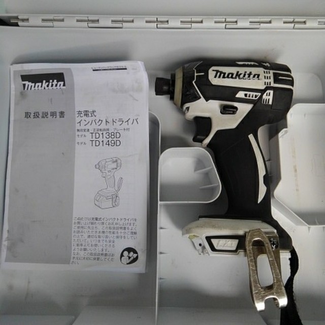 Makita(マキタ)の【マキタ】TD149DZK 白　18Vインパクトドライバー&純正ケース インテリア/住まい/日用品のインテリア/住まい/日用品 その他(その他)の商品写真