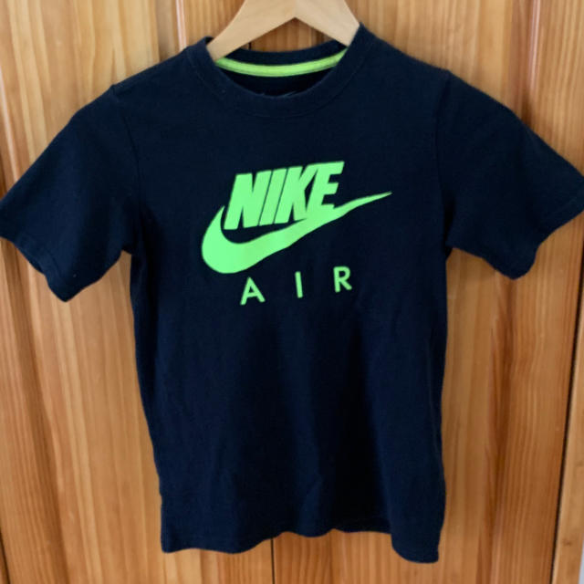 NIKE(ナイキ)のNIKE Tシャツ130パピコさま専用 キッズ/ベビー/マタニティのキッズ服男の子用(90cm~)(Tシャツ/カットソー)の商品写真