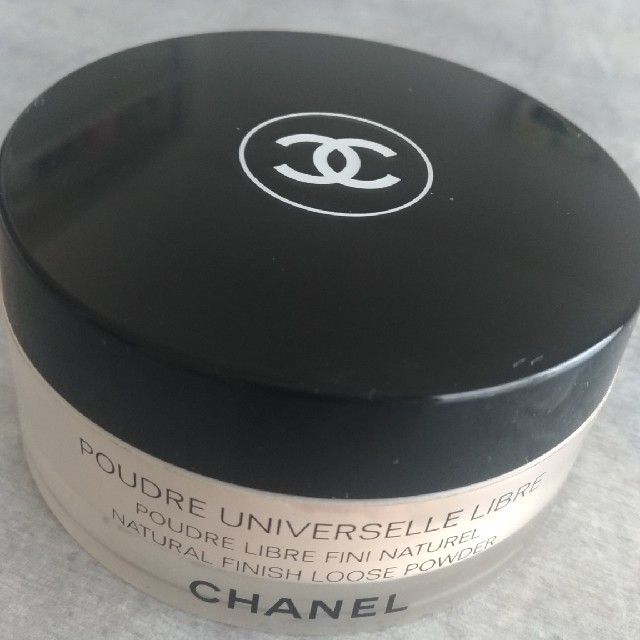 CHANEL(シャネル)のシャネルルースパウダー コスメ/美容のベースメイク/化粧品(フェイスパウダー)の商品写真