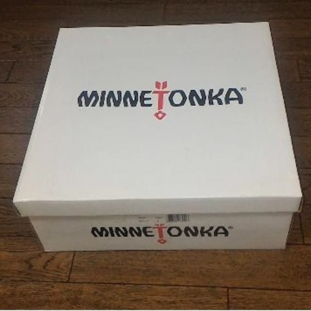 Minnetonka(ミネトンカ)の再度値下げしました　未使用　ミネトンカのシープスキンブーツ  レディースの靴/シューズ(ブーツ)の商品写真