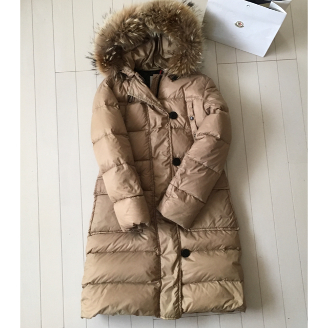 MONCLER - 値下げ 国内正規品 モンクレール ファーフード付きロングダウンコートの通販 by アリス's shop｜モンクレールならラクマ