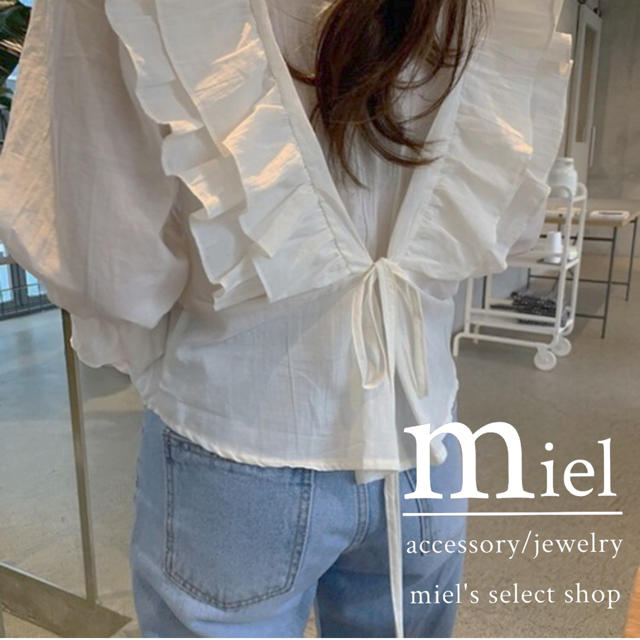 Honey mi Honey(ハニーミーハニー)のback ribbon frill blouse🕊🌿/バックリボン ブラウス レディースのトップス(シャツ/ブラウス(長袖/七分))の商品写真