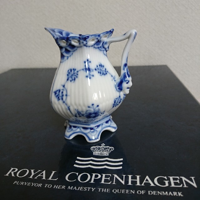 ROYAL COPENHAGEN(ロイヤルコペンハーゲン)の★限定セール★ロイヤルコペンハーゲン
フルレース
顔付き クリーマー 難あり インテリア/住まい/日用品のキッチン/食器(食器)の商品写真