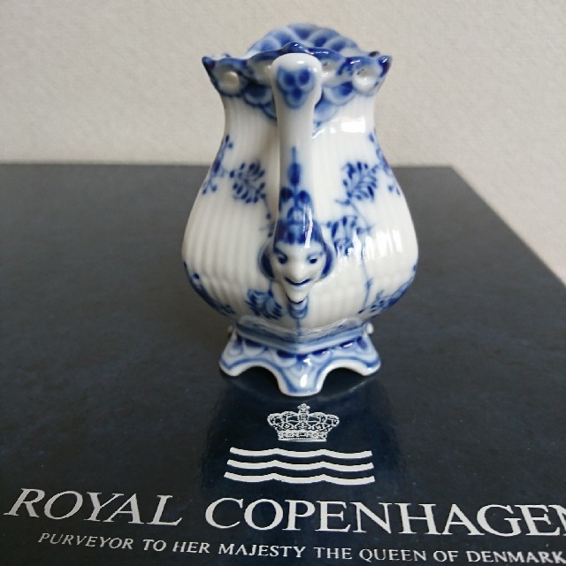 ROYAL COPENHAGEN(ロイヤルコペンハーゲン)の★限定セール★ロイヤルコペンハーゲン
フルレース
顔付き クリーマー 難あり インテリア/住まい/日用品のキッチン/食器(食器)の商品写真