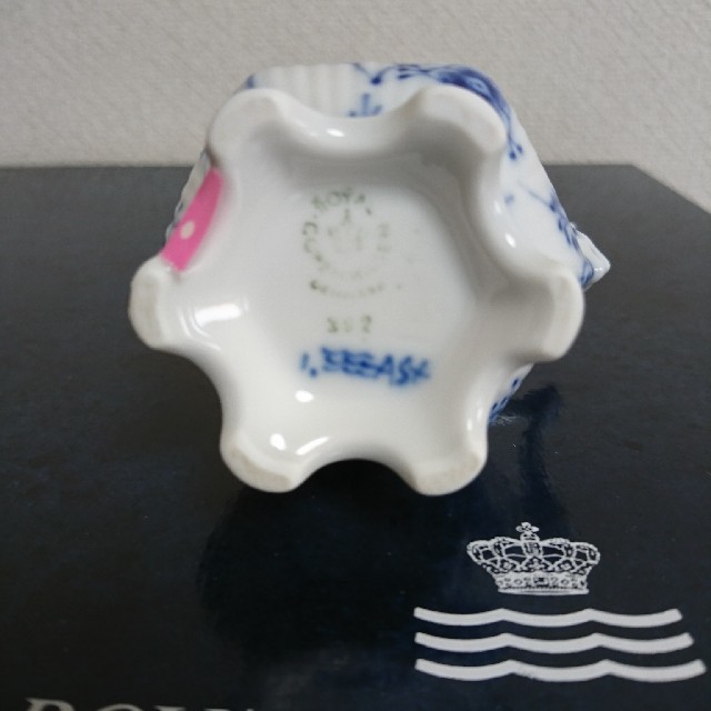 ROYAL COPENHAGEN(ロイヤルコペンハーゲン)の★限定セール★ロイヤルコペンハーゲン
フルレース
顔付き クリーマー 難あり インテリア/住まい/日用品のキッチン/食器(食器)の商品写真