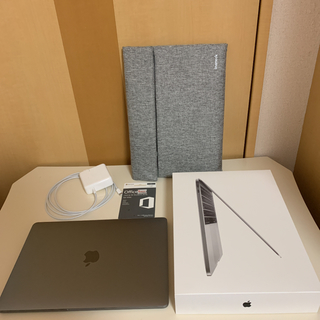 アップル(Apple)のMacBook pro 13inch 2017(ノートPC)
