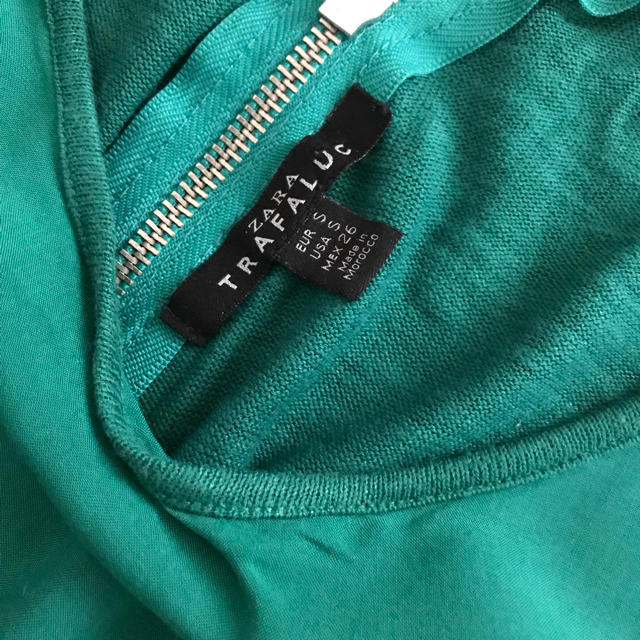 ZARA(ザラ)のZARA トップス グリーン レディースのトップス(カットソー(半袖/袖なし))の商品写真