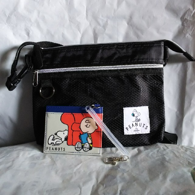SNOOPY(スヌーピー)のスヌーピー☆サコッシュ＆パスケース ハンドメイドのファッション小物(バッグ)の商品写真