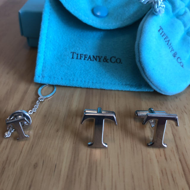 Tiffany & Co.(ティファニー)のティファニー×TOYOTA タイタック+カフス メンズのファッション小物(ネクタイピン)の商品写真