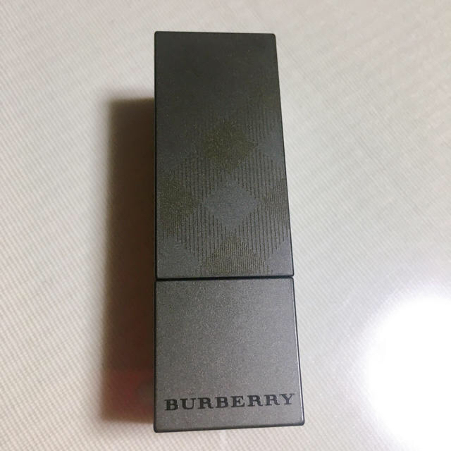 BURBERRY(バーバリー)のバーバリー リップベルベット 〈口紅〉 437 コスメ/美容のベースメイク/化粧品(口紅)の商品写真