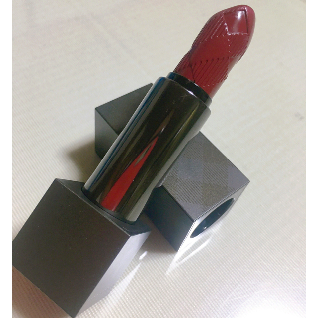 BURBERRY(バーバリー)のバーバリー リップベルベット 〈口紅〉 437 コスメ/美容のベースメイク/化粧品(口紅)の商品写真