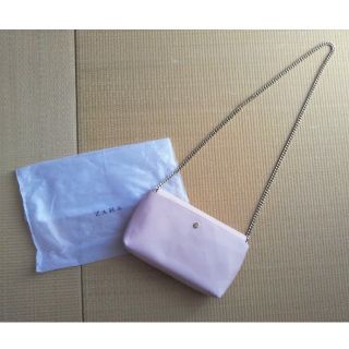 ザラ(ZARA)の【ZARA チェーンショルダーバッグ】 薄ピンク ✾長財布入ります✾(ショルダーバッグ)