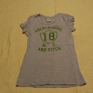 アバクロンビーアンドフィッチ(Abercrombie&Fitch)のアバクロ　Abercrombie&Fitch レディース　Tシャツ(Tシャツ(半袖/袖なし))