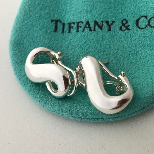 Tiffanyのフィギュア8 ピアス 希少 www.clipnclimbhuttpark.co.nz