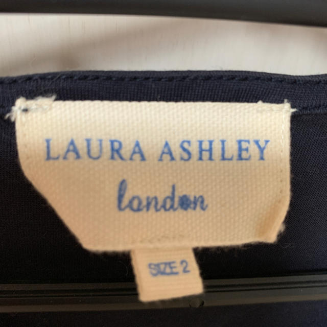 LAURA ASHLEY(ローラアシュレイ)の【中古】ローラアシュレイロンドン Tシャツ レディースのトップス(Tシャツ(半袖/袖なし))の商品写真