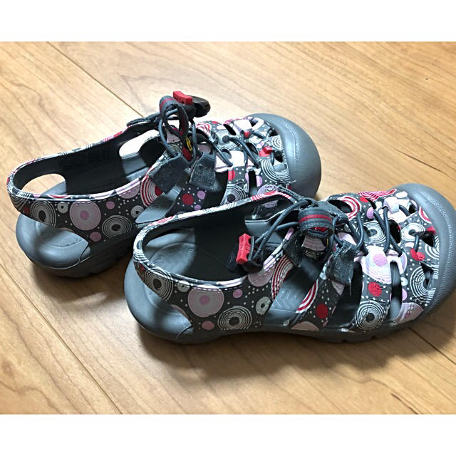 KEEN(キーン)のKEEN サンダル キッズ/ベビー/マタニティのキッズ靴/シューズ(15cm~)(サンダル)の商品写真