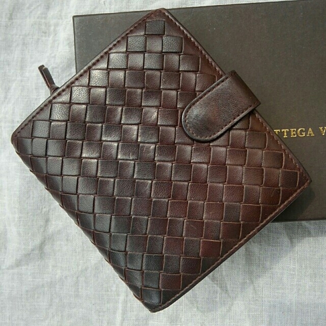 【美品】BOTTEGA VENETA イントレチャート　折り財布　ダークブラウン