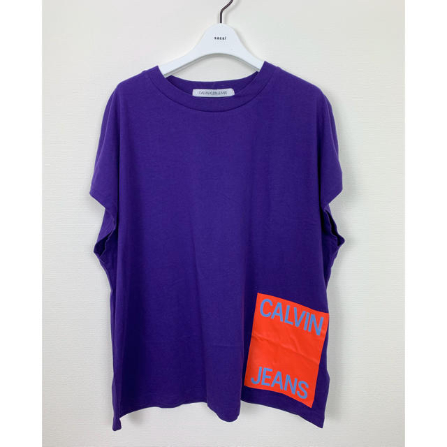 Calvin Klein(カルバンクライン)の未使用 カルバンクライン ジーンズ  Tシャツ カットソー M レディースのトップス(Tシャツ(半袖/袖なし))の商品写真