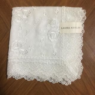 ローラアシュレイ(LAURA ASHLEY)の【新品 未使用】ローラアシュレイ レース ハンカチ 白(ハンカチ)