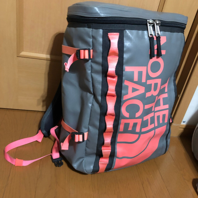 THE NORTH FACE ヒューズボックス 30L ピンク イーサーグレー