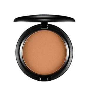 マック(MAC)のPro Longwear Powder /Pressed(ファンデーション)