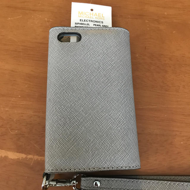 Michael Kors(マイケルコース)のMICHAEL KORS iPhone SE/ 5 ケース スマホ/家電/カメラのスマホアクセサリー(iPhoneケース)の商品写真