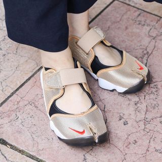 ナイキ(NIKE)のnike エア リフト AIR RIFT BR 25cn(スニーカー)