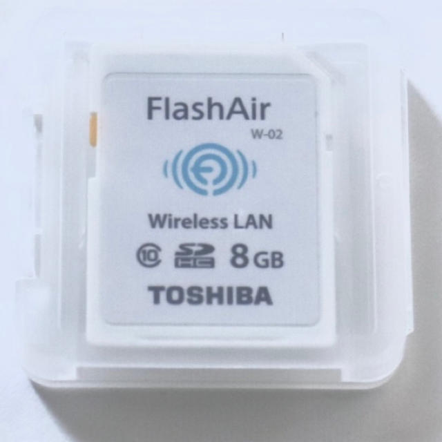 東芝(トウシバ)のWi-Fi SDカードTOSHIBA Flash Air 8GB スマホ/家電/カメラのカメラ(デジタル一眼)の商品写真