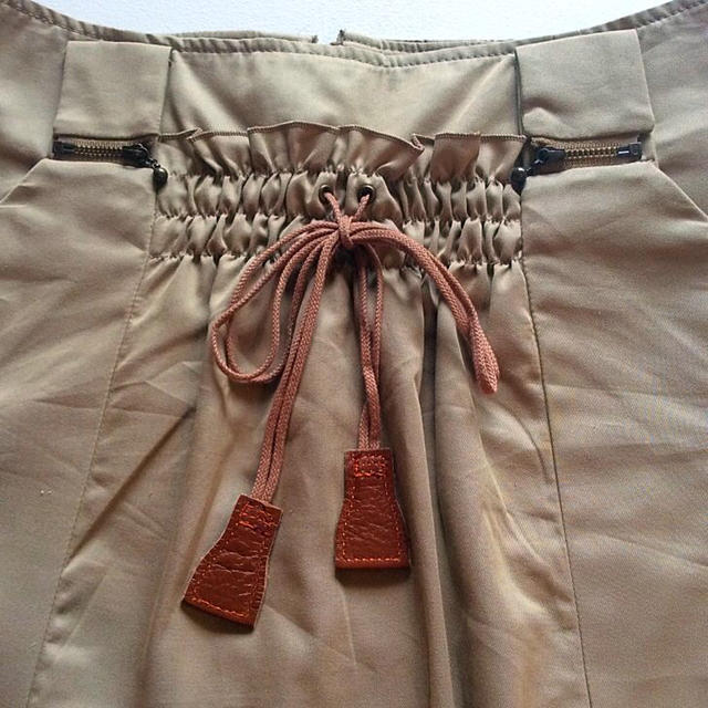 H.P.FRANCE(アッシュペーフランス)のユナイテッドバンブー スカート 美品 レディースのスカート(ひざ丈スカート)の商品写真