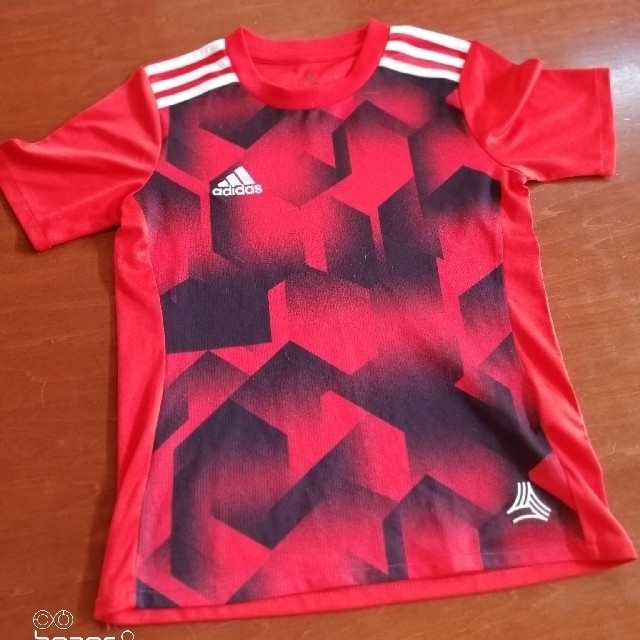 adidas(アディダス)のサッカーユニフォーム上下　adidas キッズ/ベビー/マタニティのキッズ服男の子用(90cm~)(Tシャツ/カットソー)の商品写真