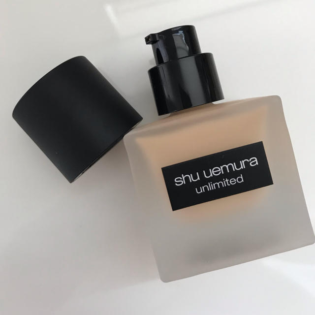 shu uemura(シュウウエムラ)の【箱付】アンリミテッド ラスティング フルイド 564 コスメ/美容のベースメイク/化粧品(ファンデーション)の商品写真