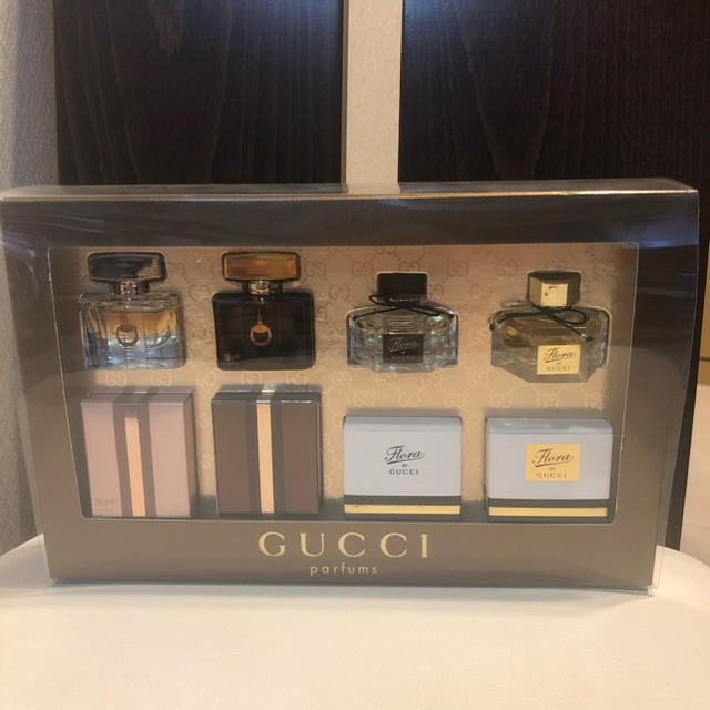 Gucci(グッチ)のグッチ ミニ香水 4種セット コスメ/美容の香水(香水(女性用))の商品写真