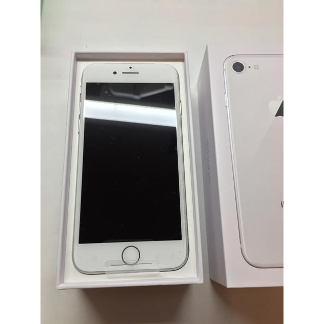 ☆ iPhone 8 64G シルバー ロック解除済 未使用 SIMフリー☆-