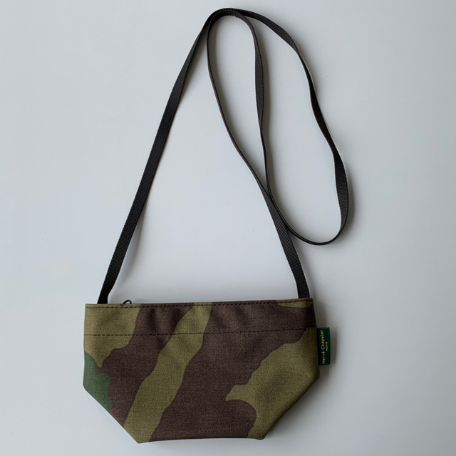 Herve Chapelier(エルベシャプリエ)のエルベシャプリエ 舟形ショルダー XS Camo レディースのバッグ(ショルダーバッグ)の商品写真