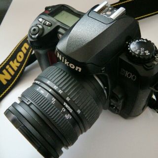 ニコン(Nikon)のNikon デジタルカメラD100 　ズームレンズ2本(デジタル一眼)