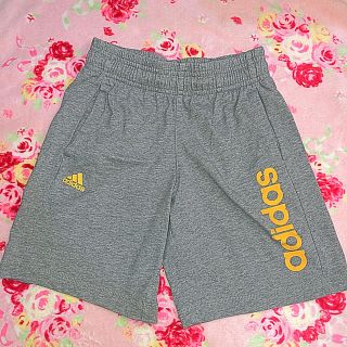 アディダス(adidas)のadidas 薄手ハーフパンツ 140(グレー)アディダス(パンツ/スパッツ)