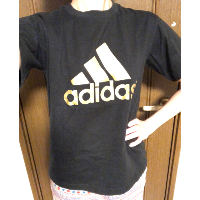 adidas(アディダス)のりり様専用！＊adidas＊ブラック×ゴールド Tシャツ レディースのトップス(Tシャツ(半袖/袖なし))の商品写真