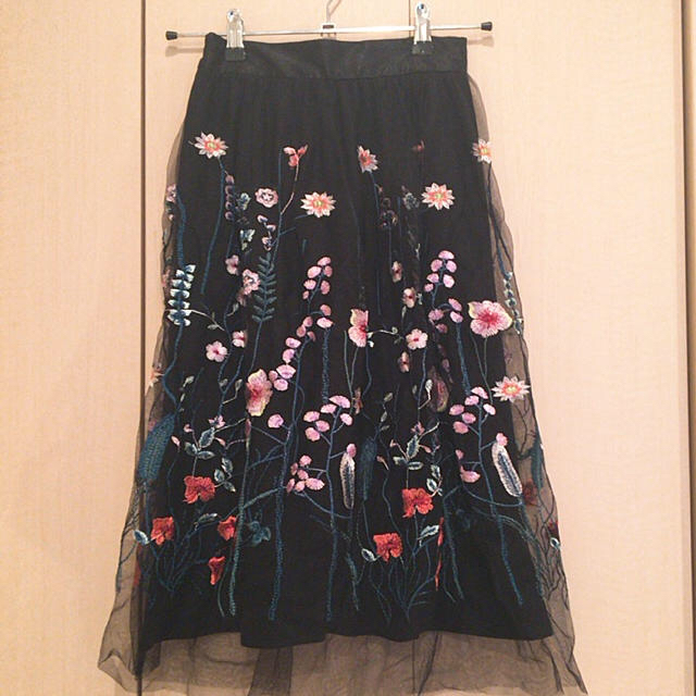 H&M(エイチアンドエム)のトイさん専用 スカート&パーカー レディースのスカート(ひざ丈スカート)の商品写真