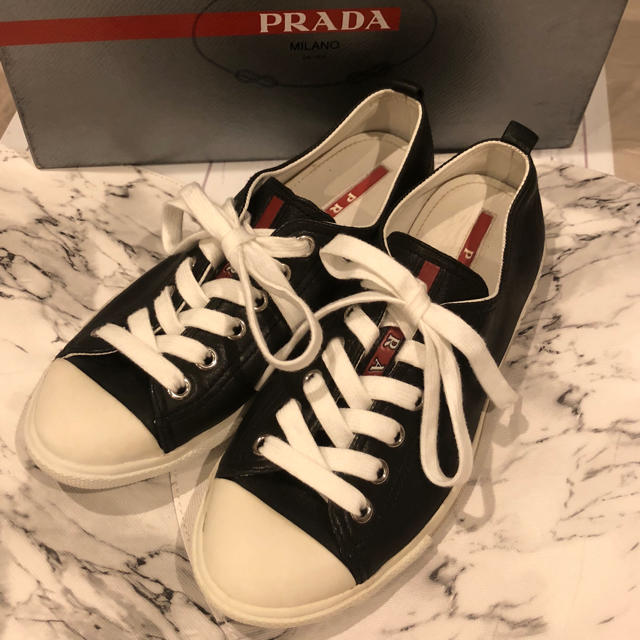 PRADA オールレザー スニーカー ブラック