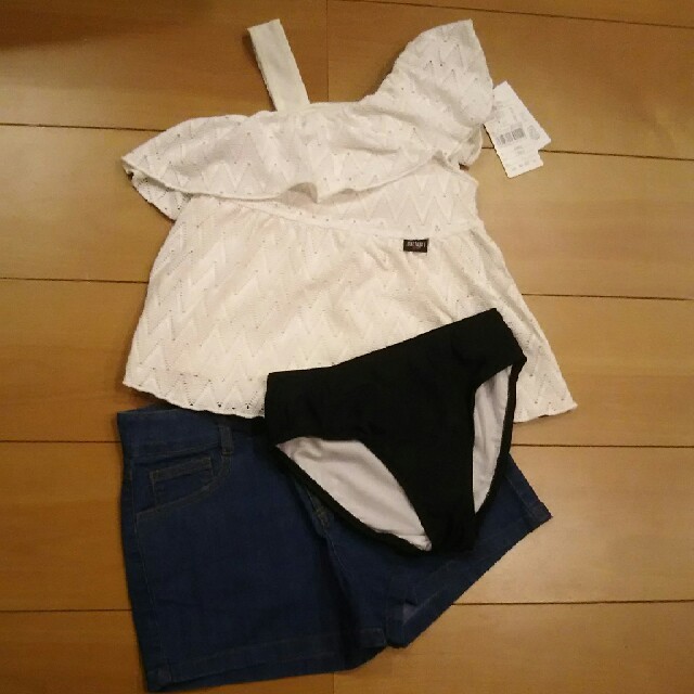 JENNI(ジェニィ)のjenni love 水着  130 キッズ/ベビー/マタニティのキッズ服女の子用(90cm~)(水着)の商品写真