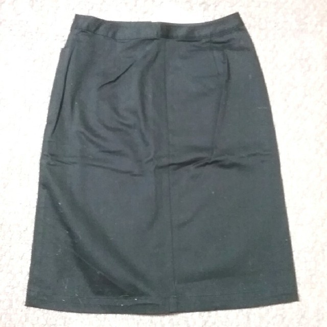 UNIQLO(ユニクロ)のUNIQLO ユニクロ ストレッチ サテン タイト スカート 黒 新品 タグ レディースのスカート(ひざ丈スカート)の商品写真