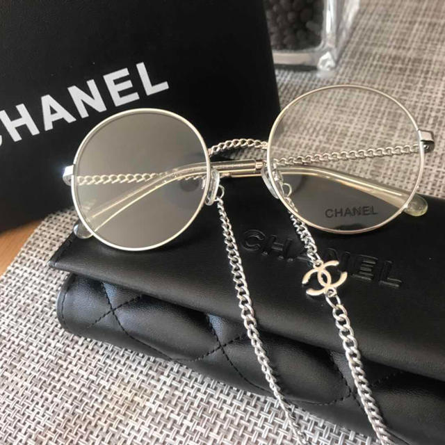 CHANEL(シャネル)のフルセット‼️CHANEL✰︎シャネル✨メガネ🎀フレーム チェーン付き レディースのファッション小物(サングラス/メガネ)の商品写真