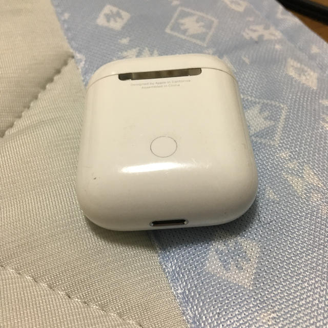 airpods 正規品ヘッドフォン/イヤフォン