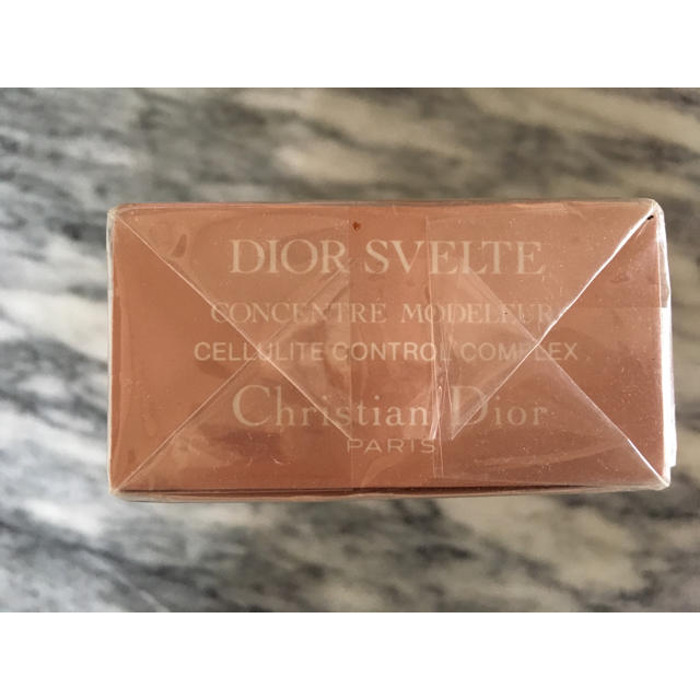 Christian Dior(クリスチャンディオール)のChristian Dior  DIOR SVELTE値下げ❗️ コスメ/美容のボディケア(ボディローション/ミルク)の商品写真