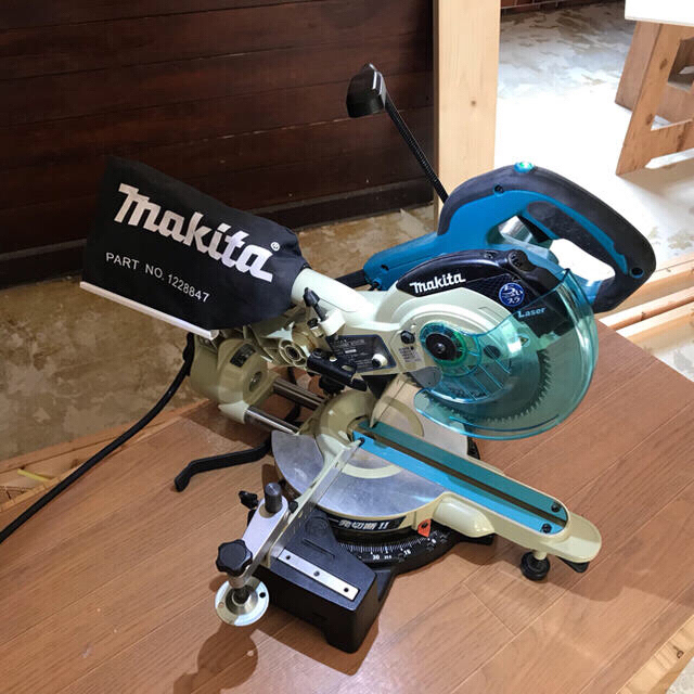 Makita(マキタ)のマキタ スライド丸ノコ LS0611FL  スポーツ/アウトドアの自転車(工具/メンテナンス)の商品写真